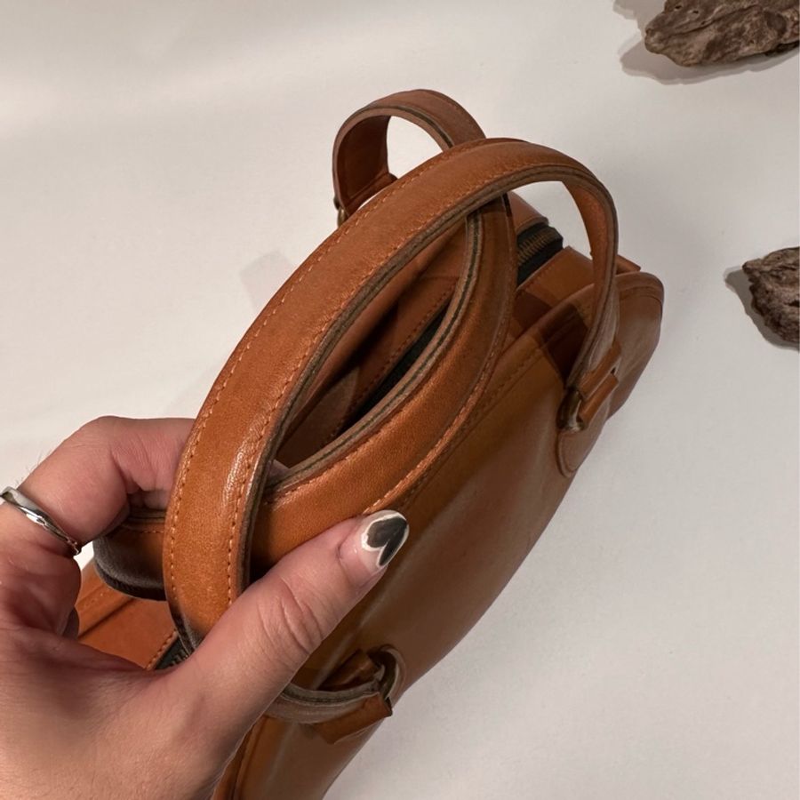 coach vintage 日本二手 中古復古古董 焦糖棕色 厚磅皮革 半月包 側背包 肩背包-5