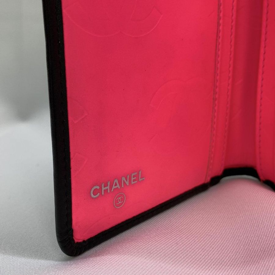 CHANEL 經典康朋羊皮扣式中夾-9