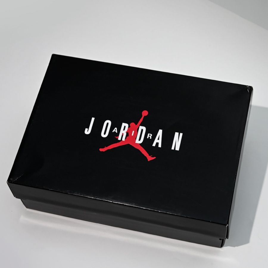 Air Jordan 11 Retro 黑白款 US11-12
