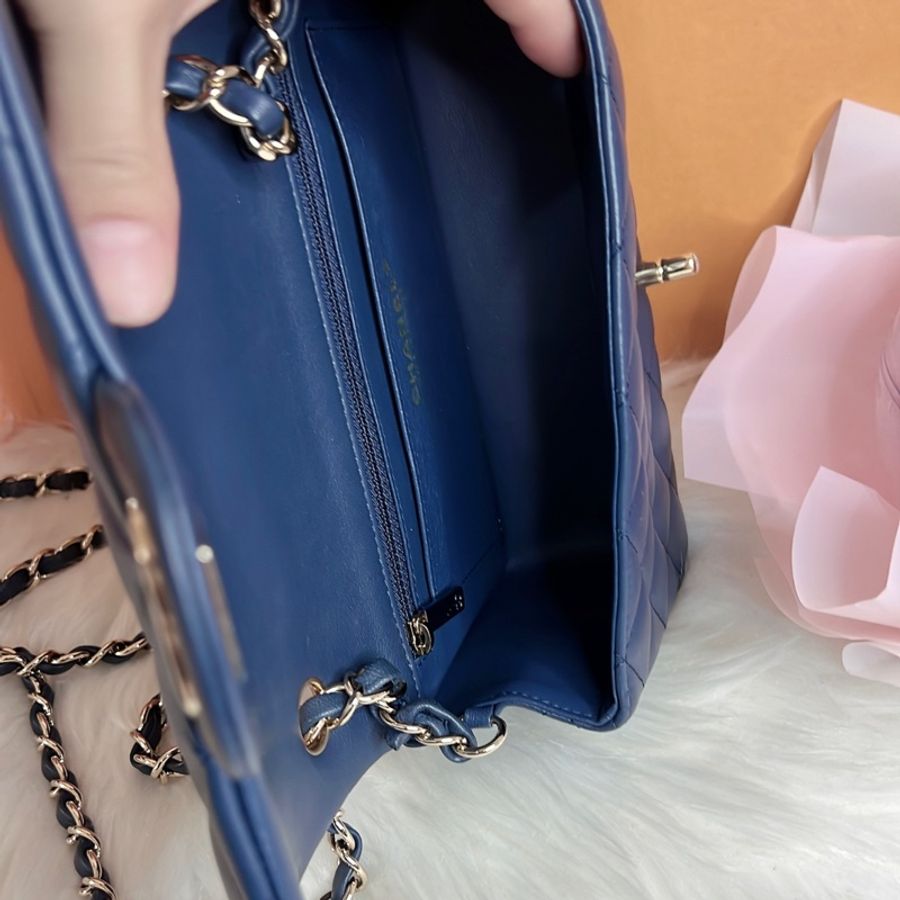 CHANEL Mini Coco 20cm 經典CC LOGO菱格縫線小羊皮翻蓋斜背包-15