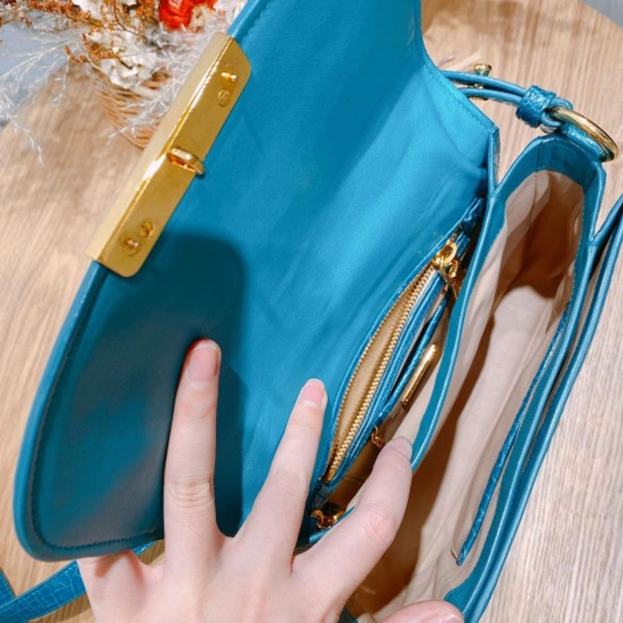 TW0160 Miu Miu 鱷魚皮側肩包 Croc Leather Crossbody Bag-9