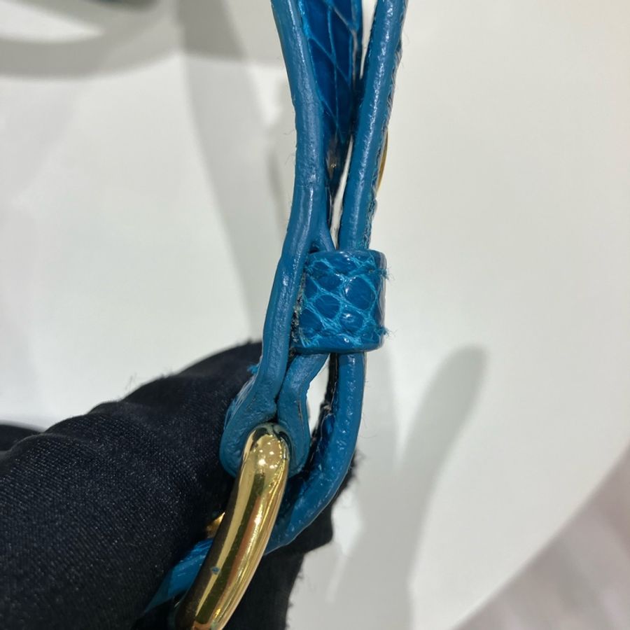 TW0160 Miu Miu 鱷魚皮側肩包 Croc Leather Crossbody Bag-26