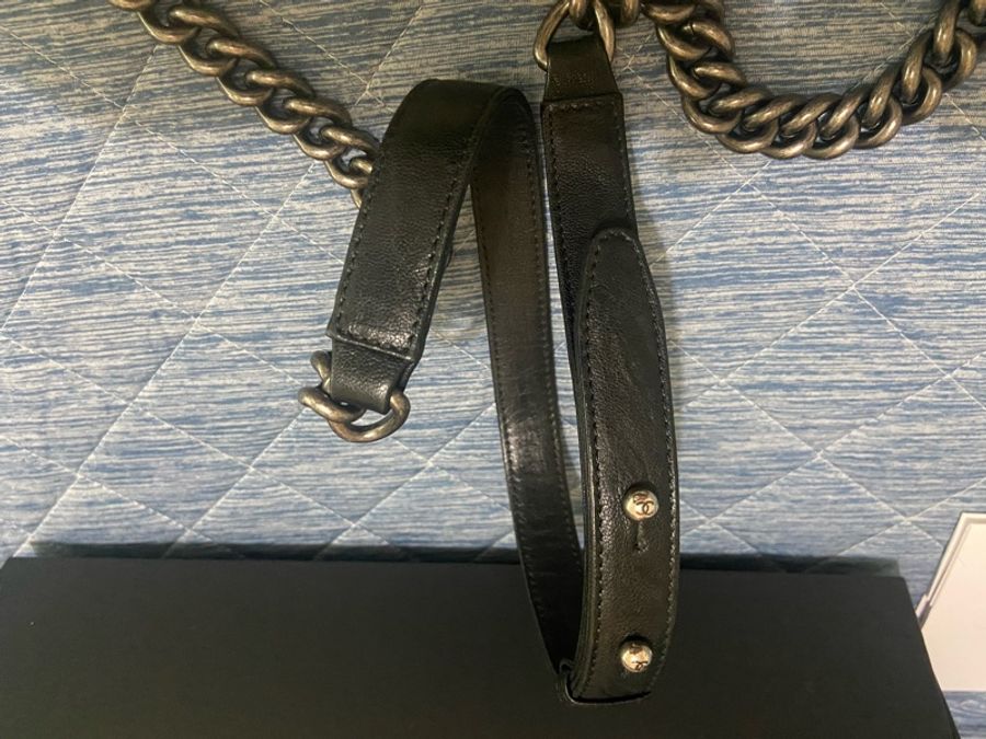 Chanel boy 28 限量卯釘牛皮銀鍊 肩背包/斜背包/書包/側背包-9