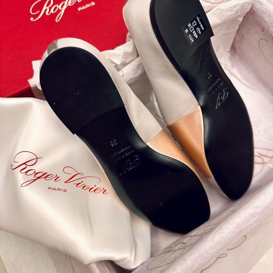 Roger Vivier crystal buckle satin loafer 水鑽奢華緞面休閒樂福平底鞋 婚鞋-8