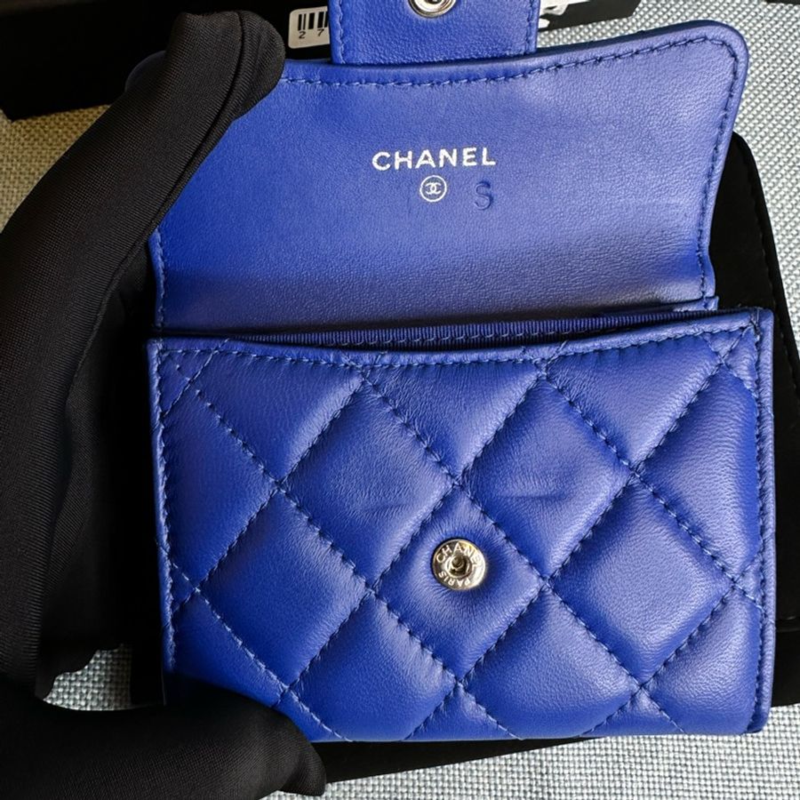 台灣現貨 香奈兒 chanel 卡包 雙層卡包 皮包 錢包 零錢包 藍色 銀扣-3