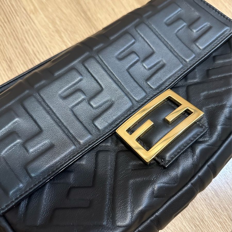 FENDI baguette 法棍包 黑-6