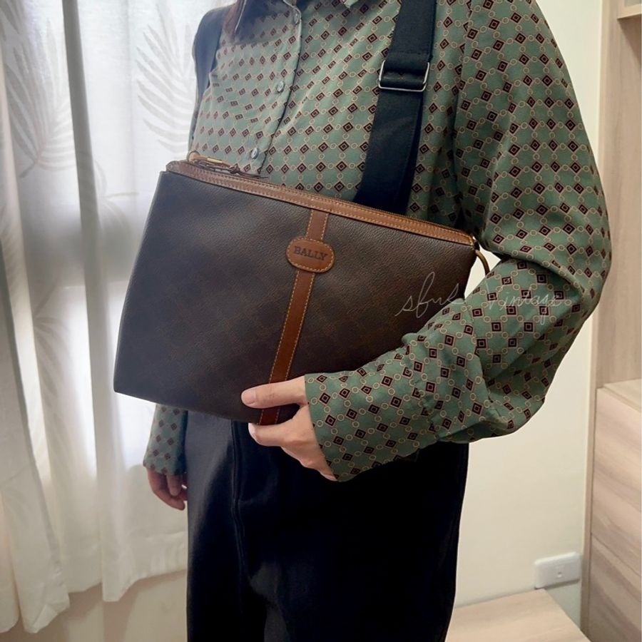 BALLY 老花手拿包-1