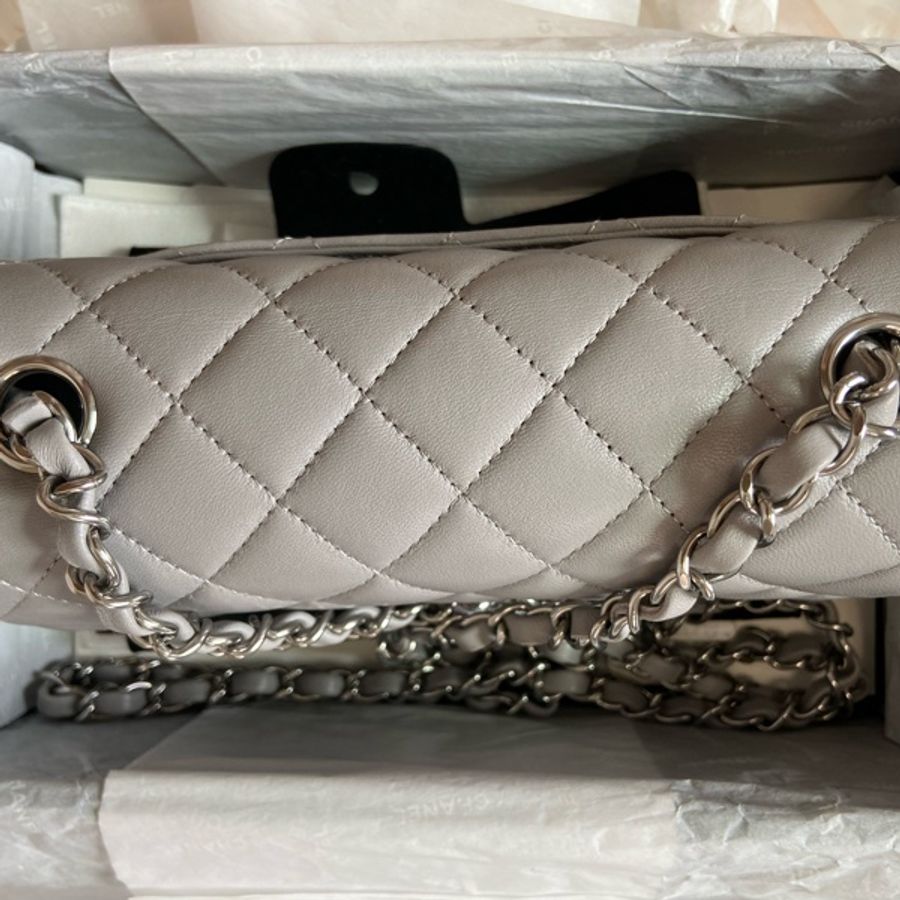 Chanel coco20 21b高級灰 羊皮銀扣-9