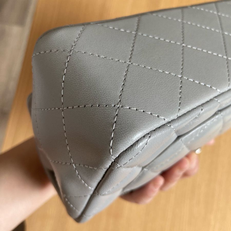 Chanel coco20 21b高級灰 羊皮銀扣-16