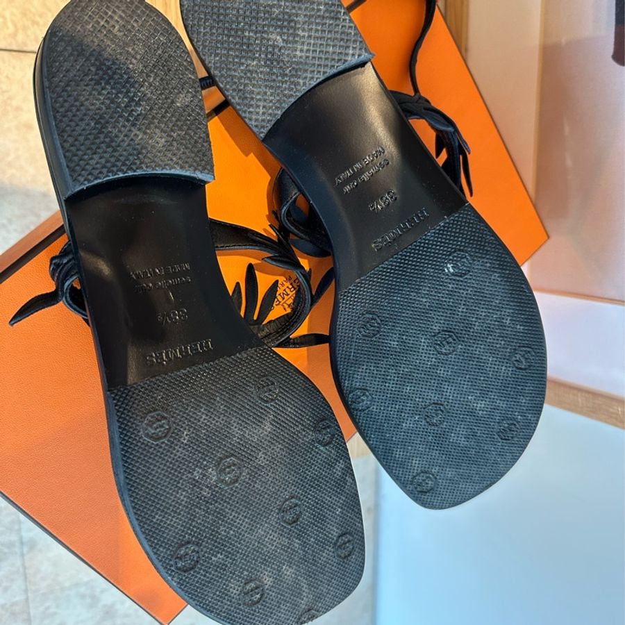 HERMÈS 黑色樹葉造型夾腳涼鞋-6
