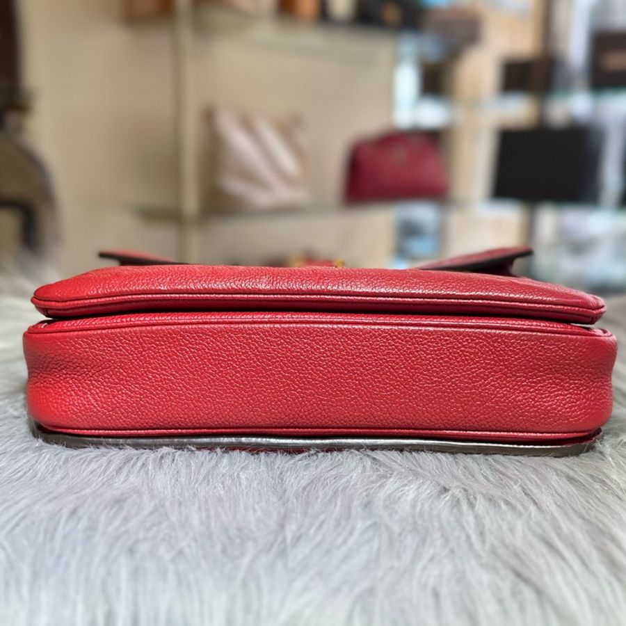 【舊愛新歡】LV紅色Monogram Pochette Métis郵差信封包-4