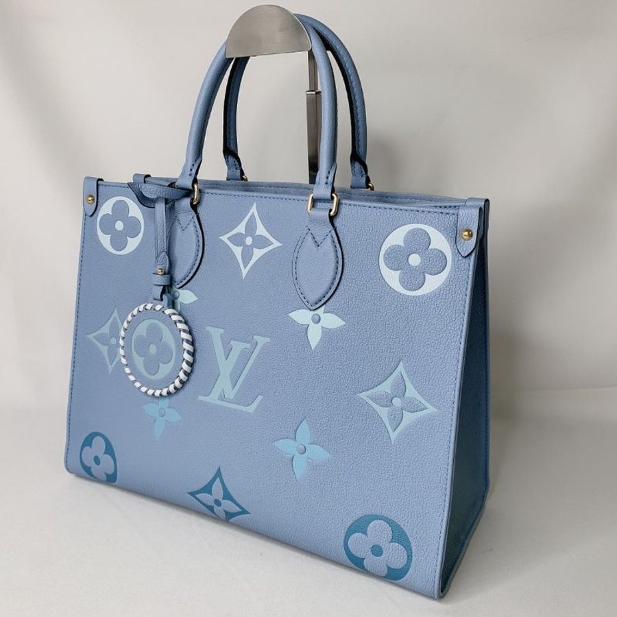 LV OnTheGo MM夏日藍手提肩背包-1