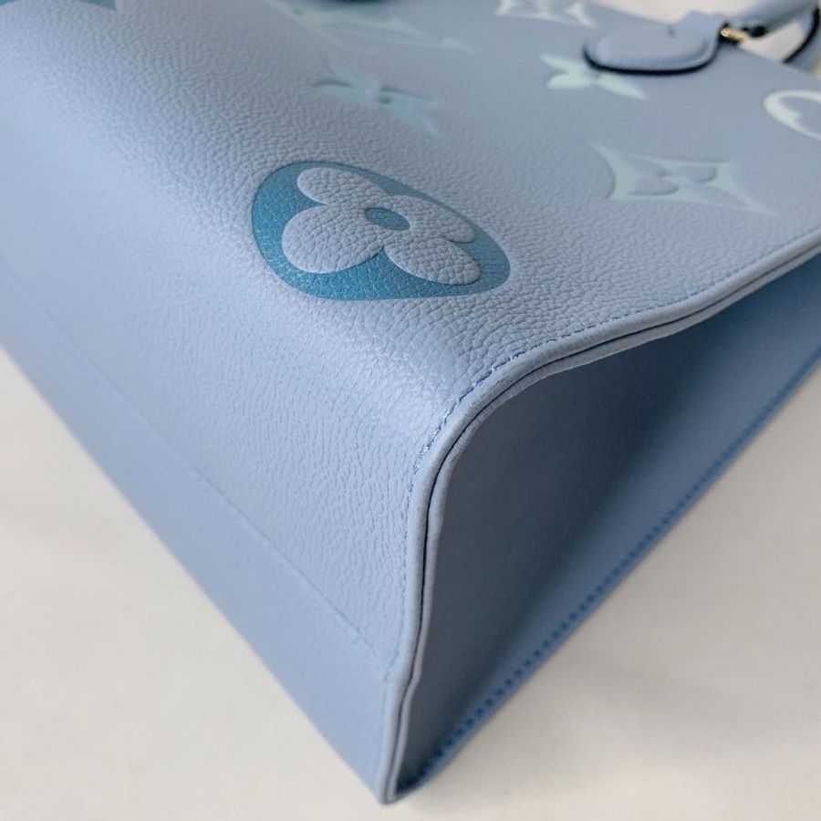 LV OnTheGo MM夏日藍手提肩背包-11