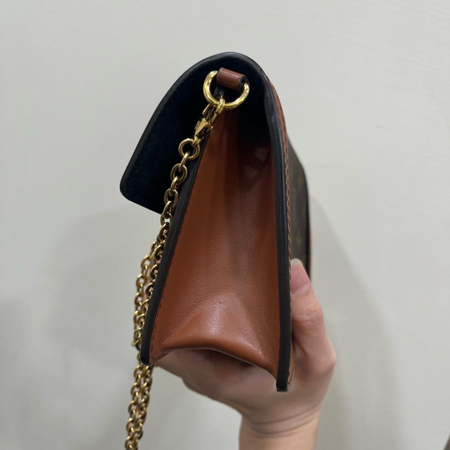 LOUIS VUITTON 達芙妮woc-16