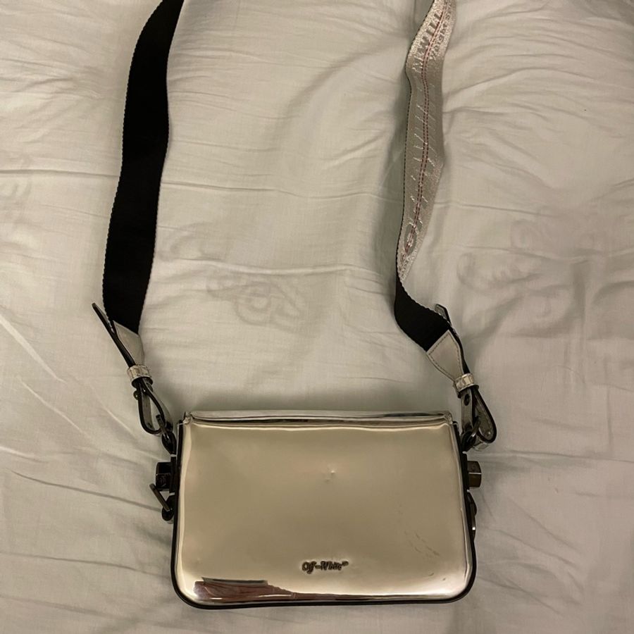 Off-White 鏡面銀包-2