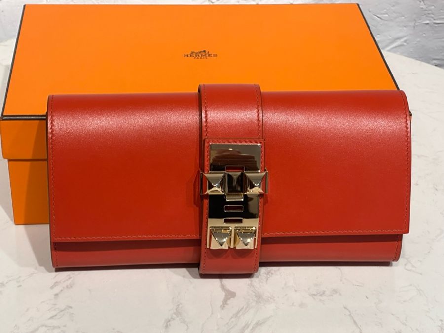 Hermes 愛馬仕 經典Medor 23系列金色金屬鉚釘Swift小牛皮手拿包（色號S5）-9
