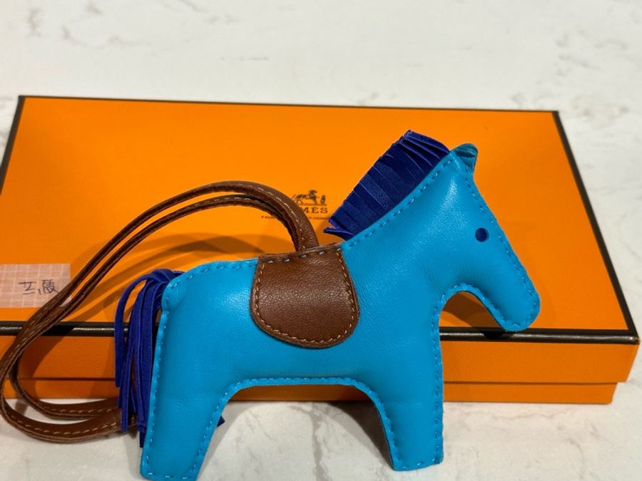 Hermes 愛馬仕 土耳其藍配寶藍小馬吊飾MM號-0