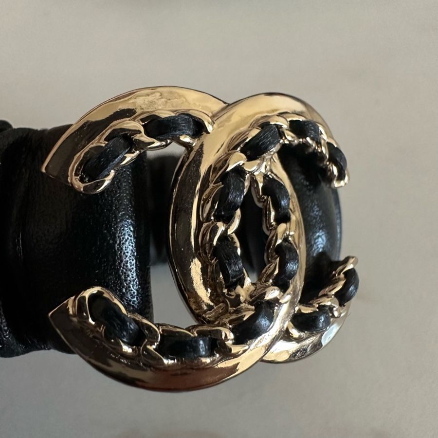 CHANEL ✨ 淡金色雙C大LOGO 皮穿鍊 皮革手環 髮圈-6