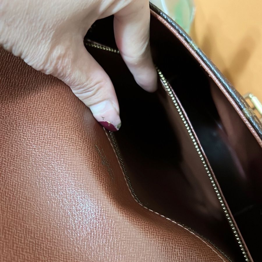 Louis Vuitton LV 絕版盾牌包 斜背 中款-11