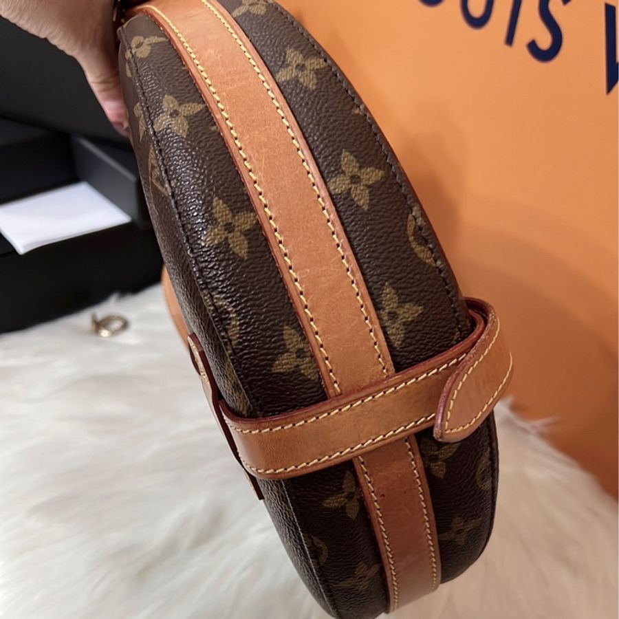 Louis Vuitton LV 絕版盾牌包 斜背 中款-19
