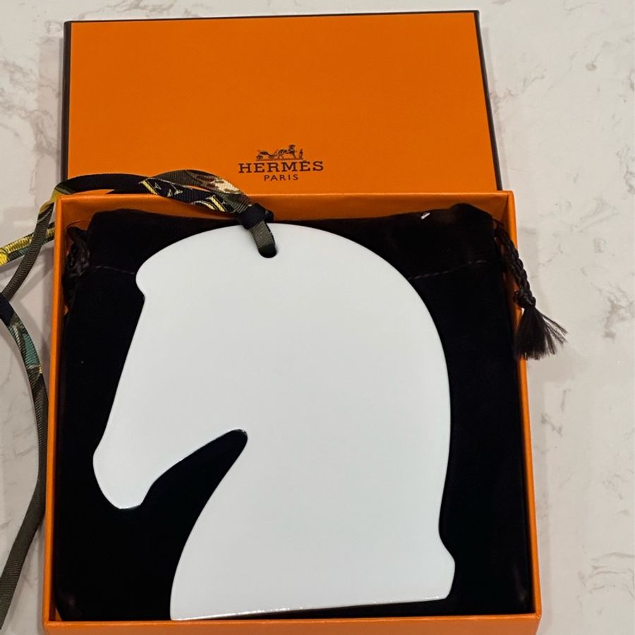 Hermes 愛馬仕 馬頭陶磁款包包吊飾(瓷白色)-1