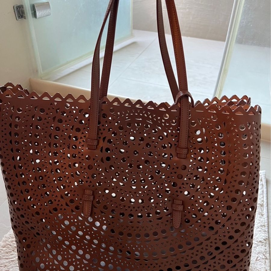 Alaia 咖啡色牛皮鏤空shopping tote-1
