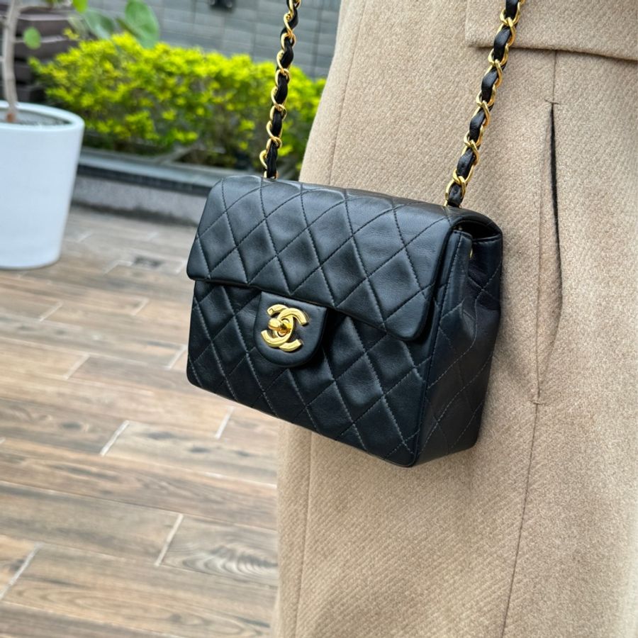 Chanel 黑色方胖 羊皮 9成新-1