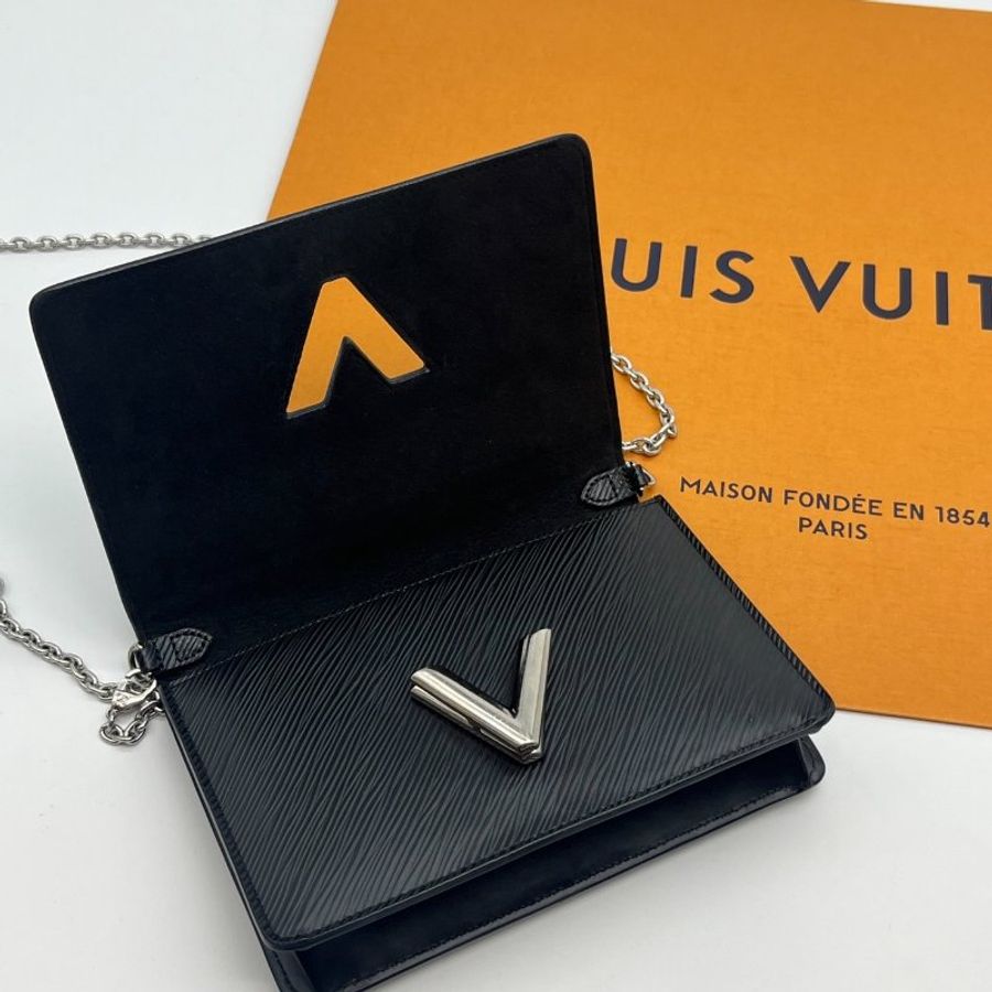 Louis Vuitton LV 晶片款 黑色EPI皮TWIST鍊包/肩背包/斜背包/腰包/手拿包-8