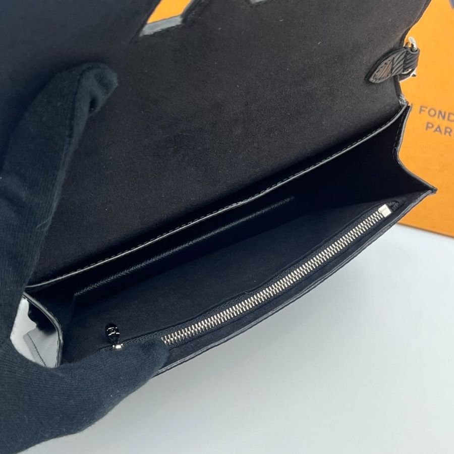 Louis Vuitton LV 晶片款 黑色EPI皮TWIST鍊包/肩背包/斜背包/腰包/手拿包-9
