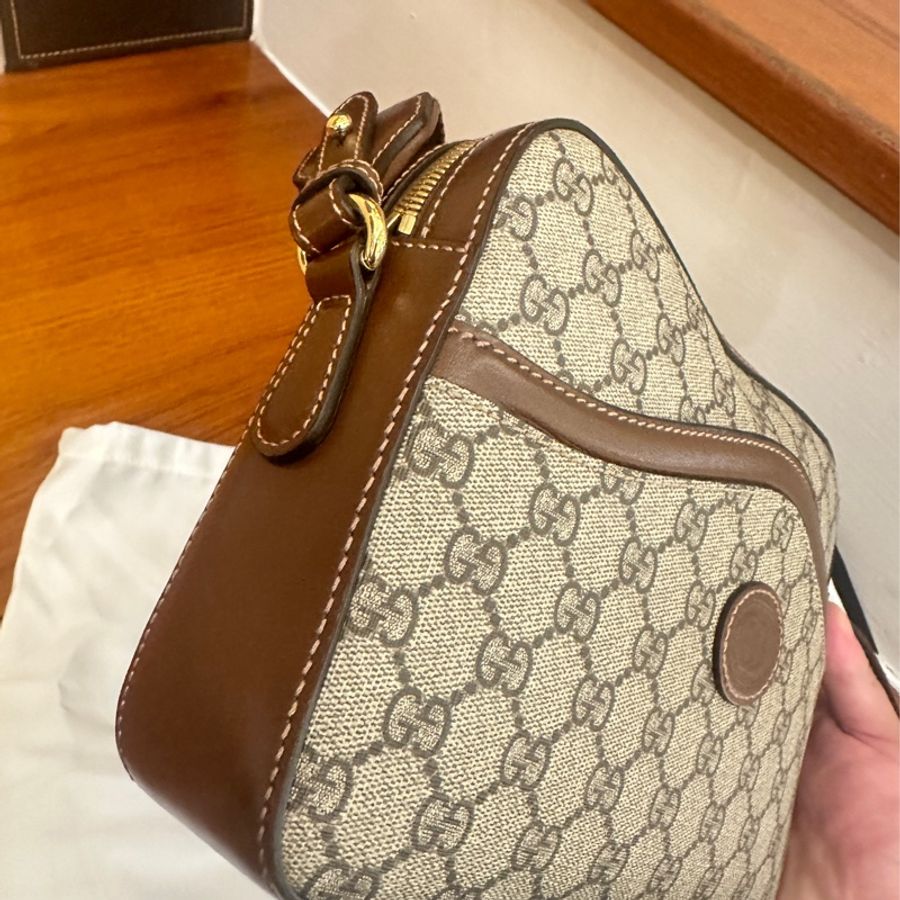 GUCCI 咖PVC橫式斜背包-2