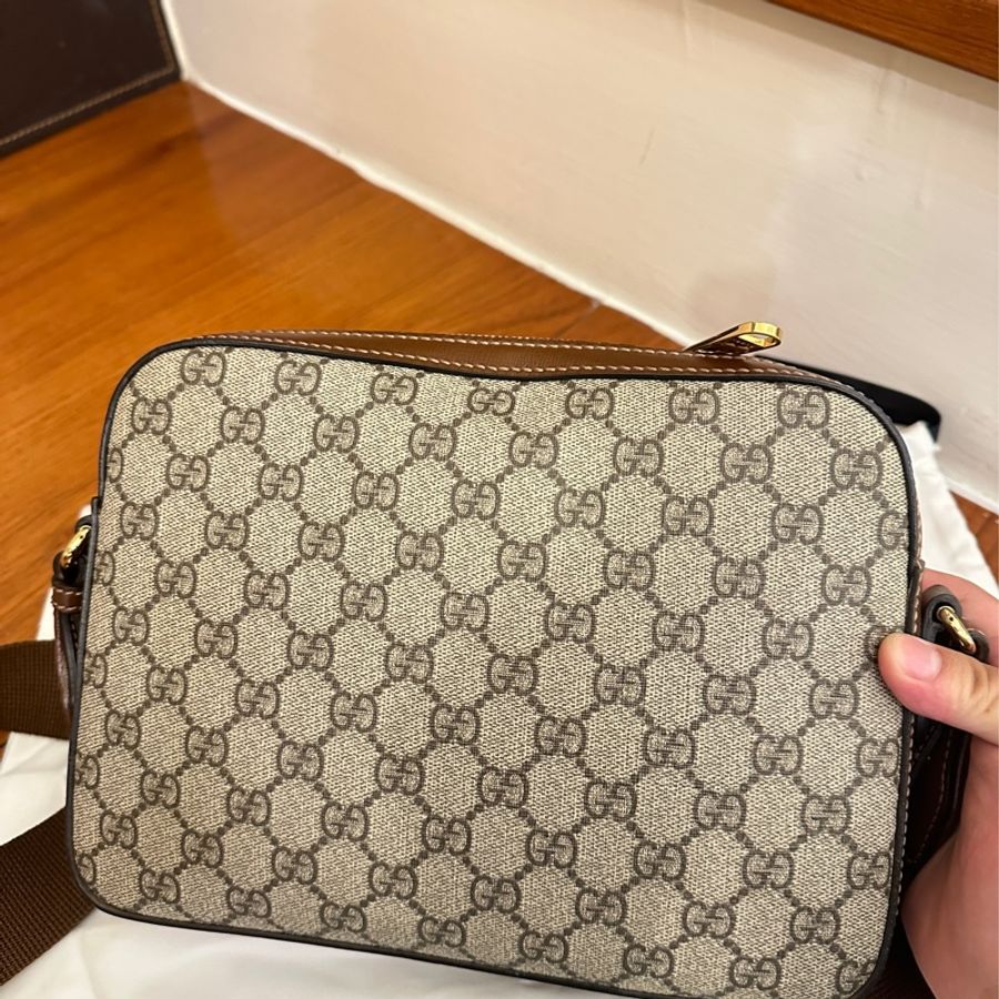 GUCCI 咖PVC橫式斜背包-4