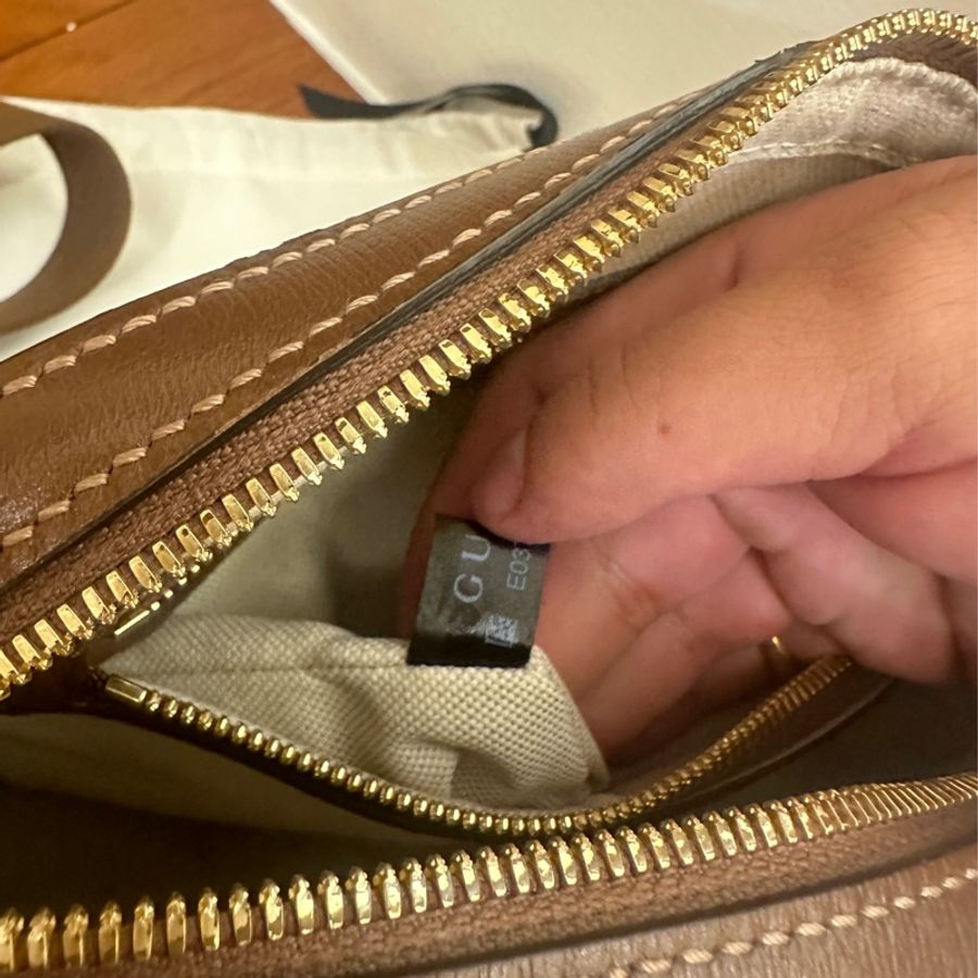 GUCCI 咖PVC橫式斜背包-12