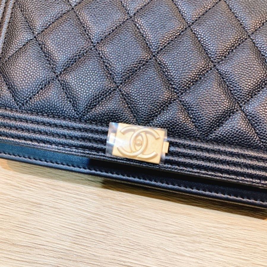 CHANEL 荔枝牛皮 鏈條包BOY WALLET ON CHAIN-7