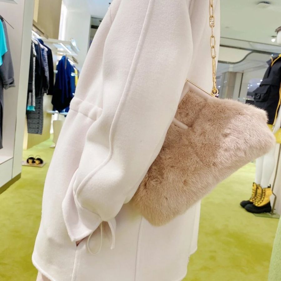 FENDI First水貂皮草手袋-1