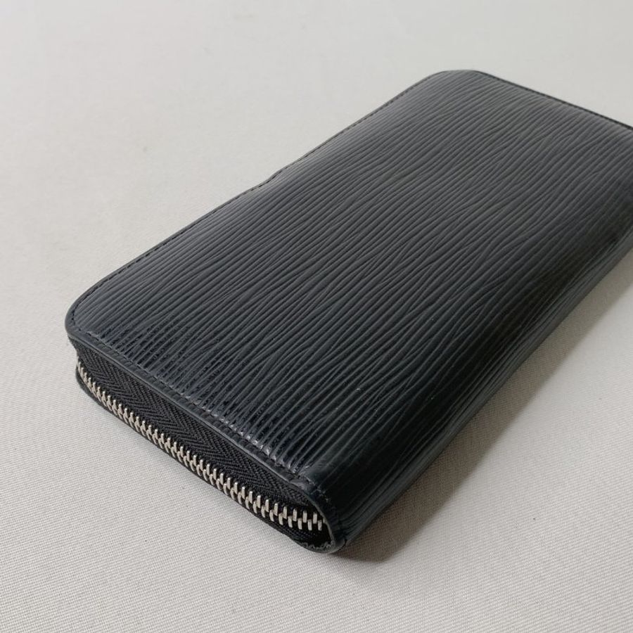 LV 經典EPI水波紋拉鍊長夾-13