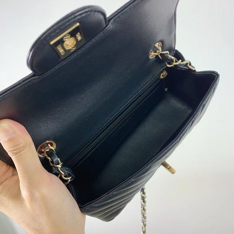 Chanel Lambskin 20cm大mini V 紋-3