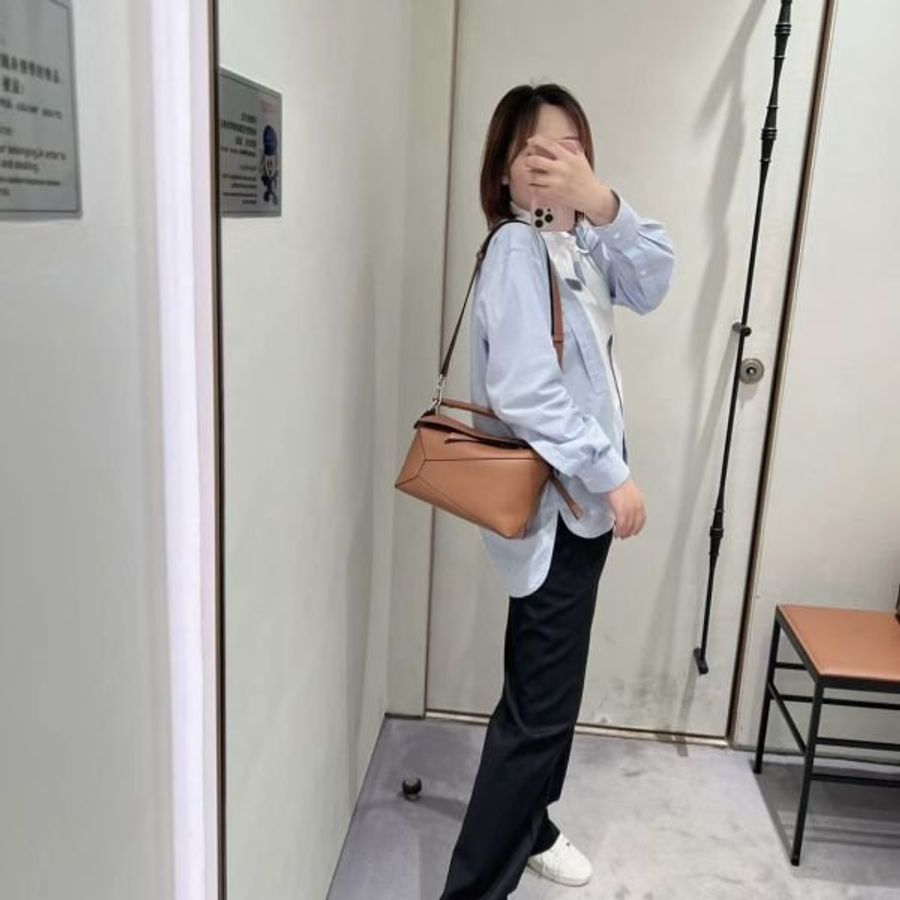 🛫早秋當季新品🛬 Loewe 小款 經典小牛皮 Edge Puzzle包 焦糖色-2