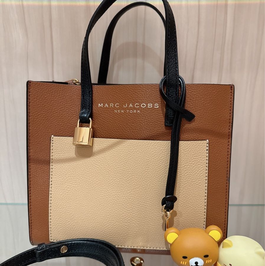 全新 美國 🇺🇸 正品 MJ 鎖頭包 MARC JACOBS 鎖頭吊飾牛皮手提兩用包 斜背 鴛鴦奶茶色 咖啡拼色 撞色咖色-4