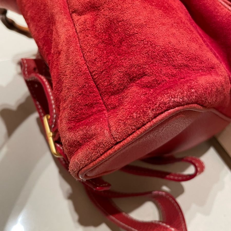 《初》Gucci 竹節聖誕小紅後背包-1