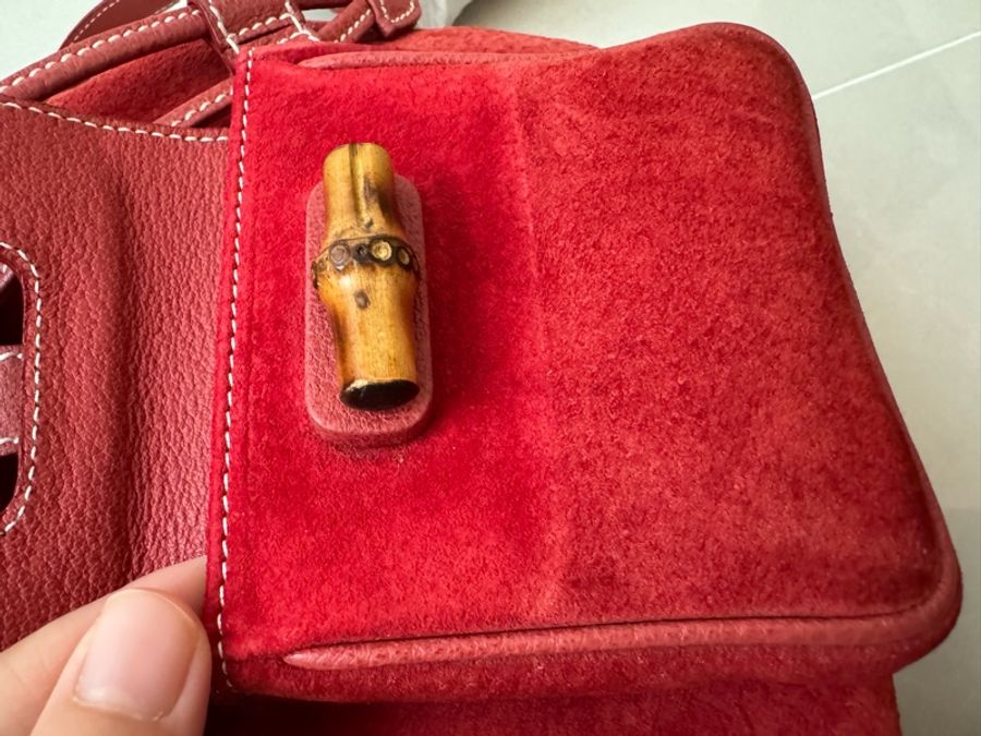 《初》Gucci 竹節聖誕小紅後背包-12
