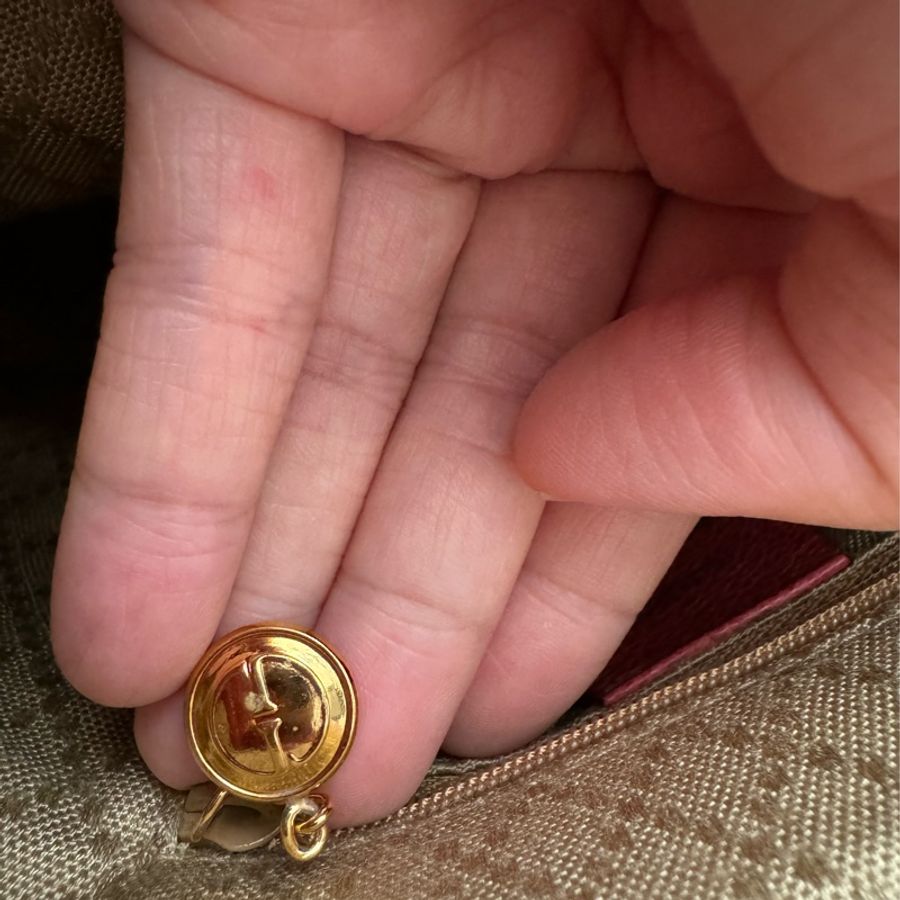 《初》Gucci 竹節聖誕小紅後背包-15