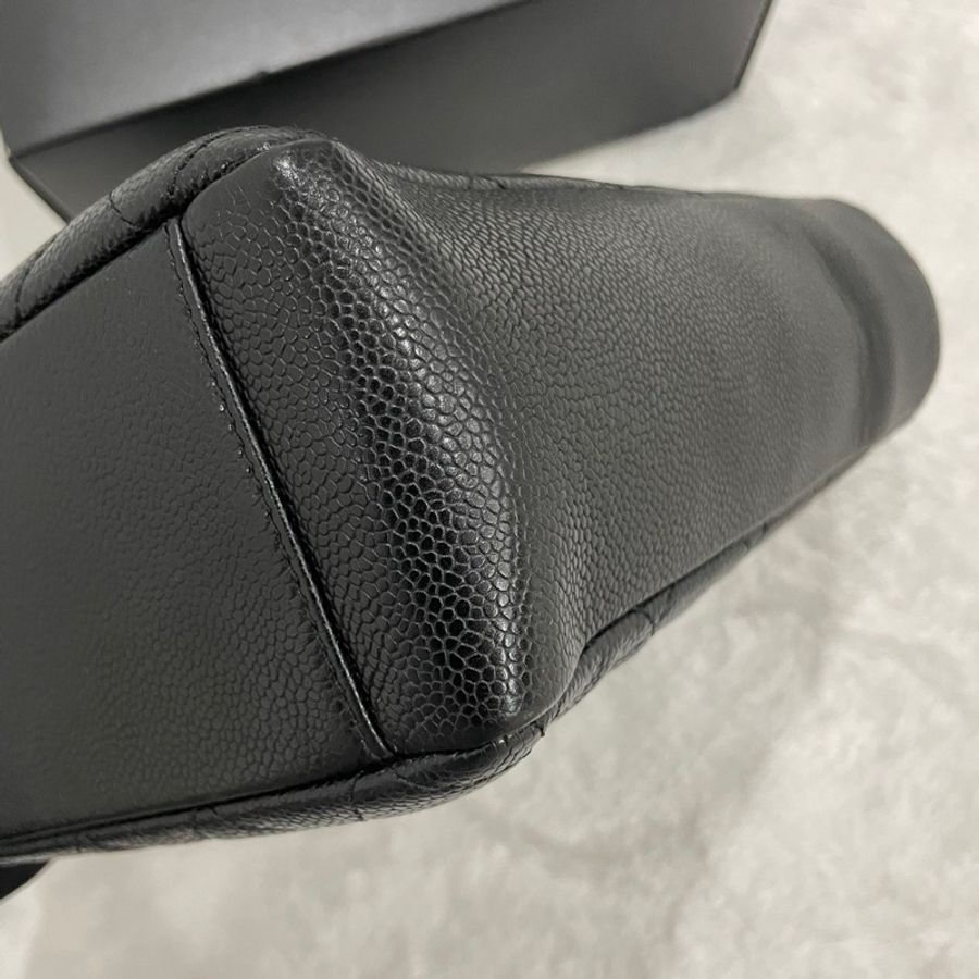 Chanel Caviar PST-6