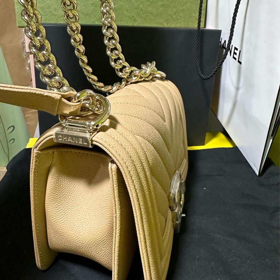 Chanel boy 20 奶茶色 山形紋-7
