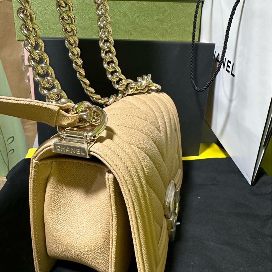 Chanel boy 20 奶茶色 山形紋-14