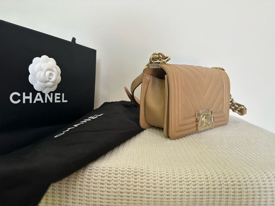 Chanel boy 20 奶茶色 山形紋-20