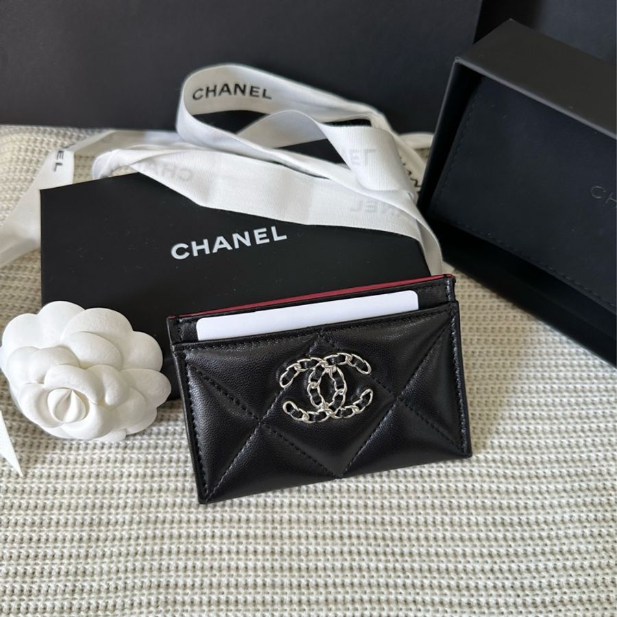 Chanel 19 黑銀 皮穿鍊logo 卡夾-10