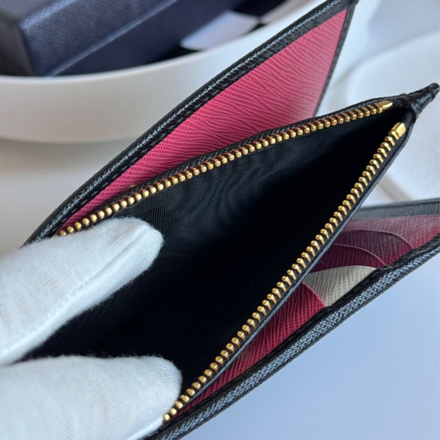 Prada Saffiano medium leather wallet-3