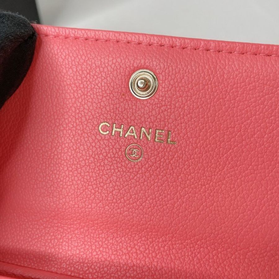 CHANEL 全新珊瑚粉翻蓋三折短夾-11
