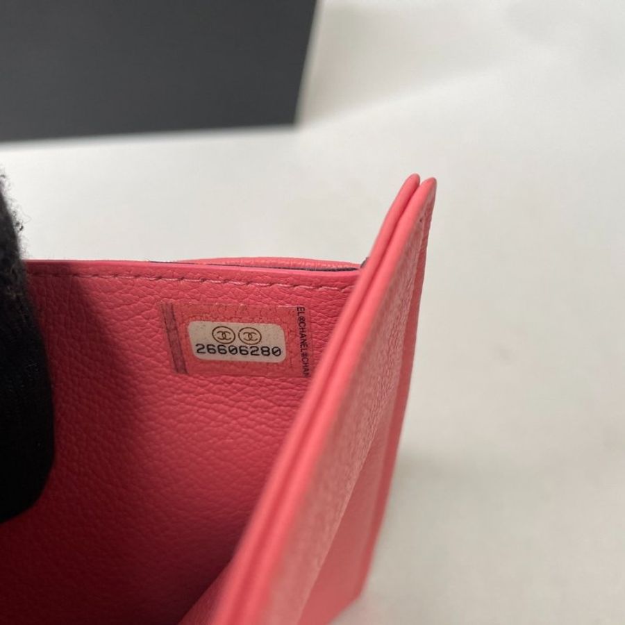 CHANEL 全新珊瑚粉翻蓋三折短夾-16