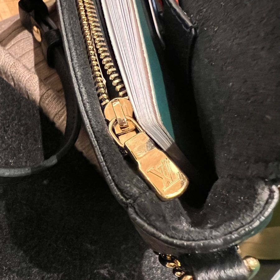 LV Wallet on Chain Ivy / 2條背袋-1